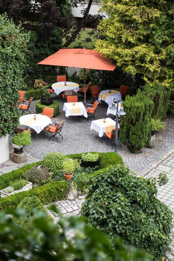 Simones Hotel Fuerstenhof Landshut Exteriör bild