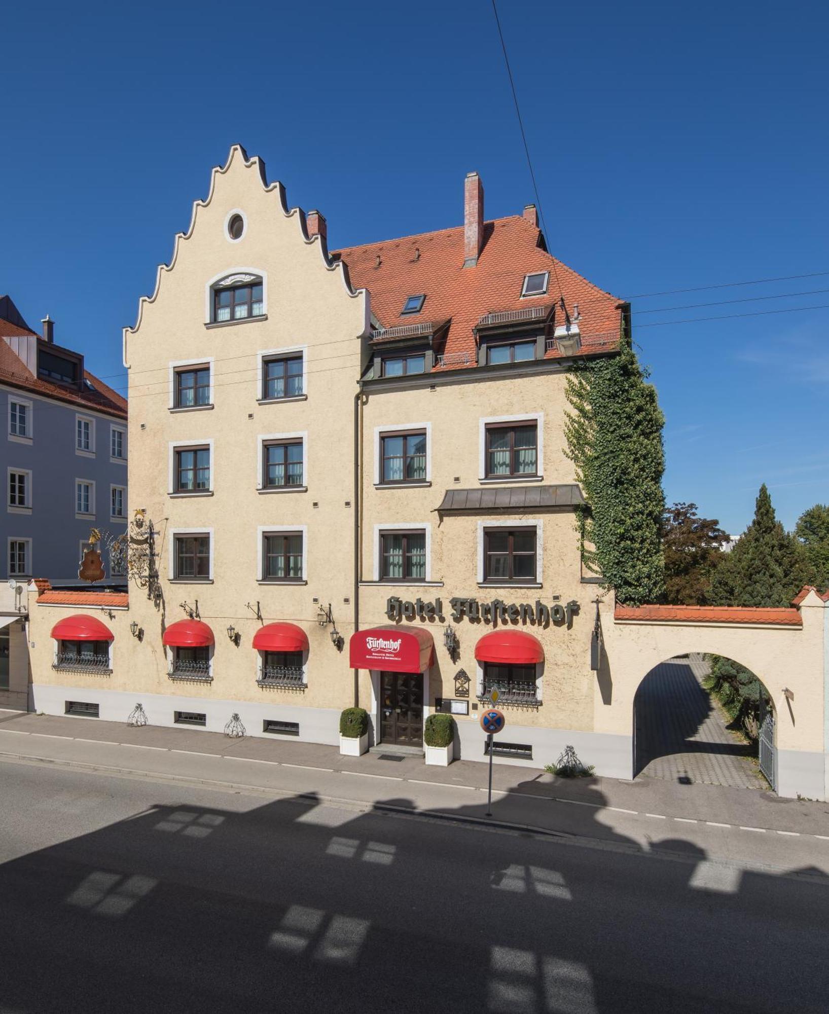 Romantik Hotel Fuerstenhof Landshut Exteriör bild