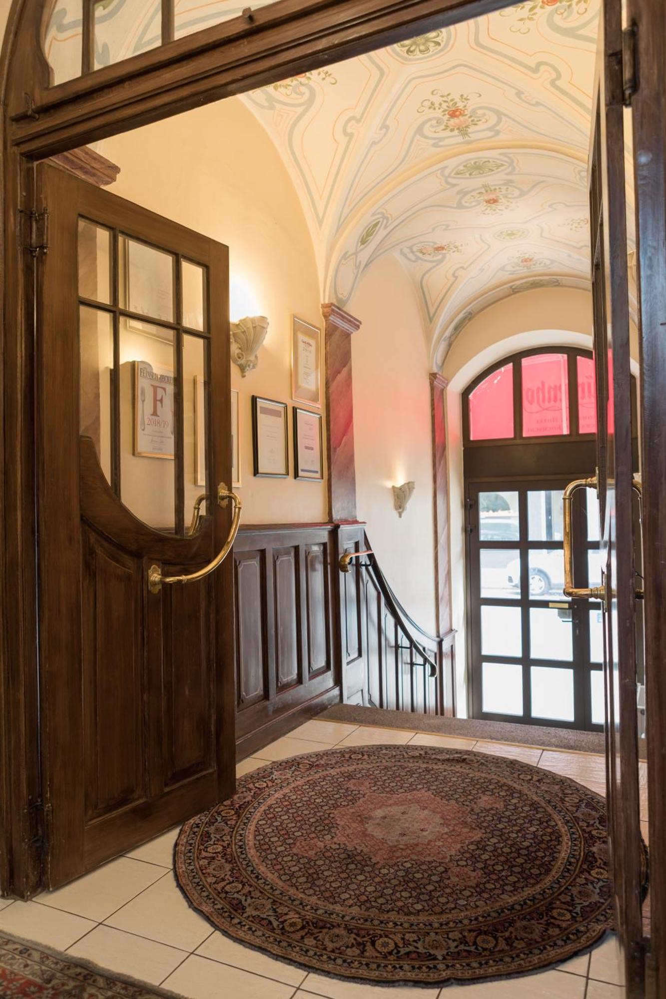 Simones Hotel Fuerstenhof Landshut Exteriör bild