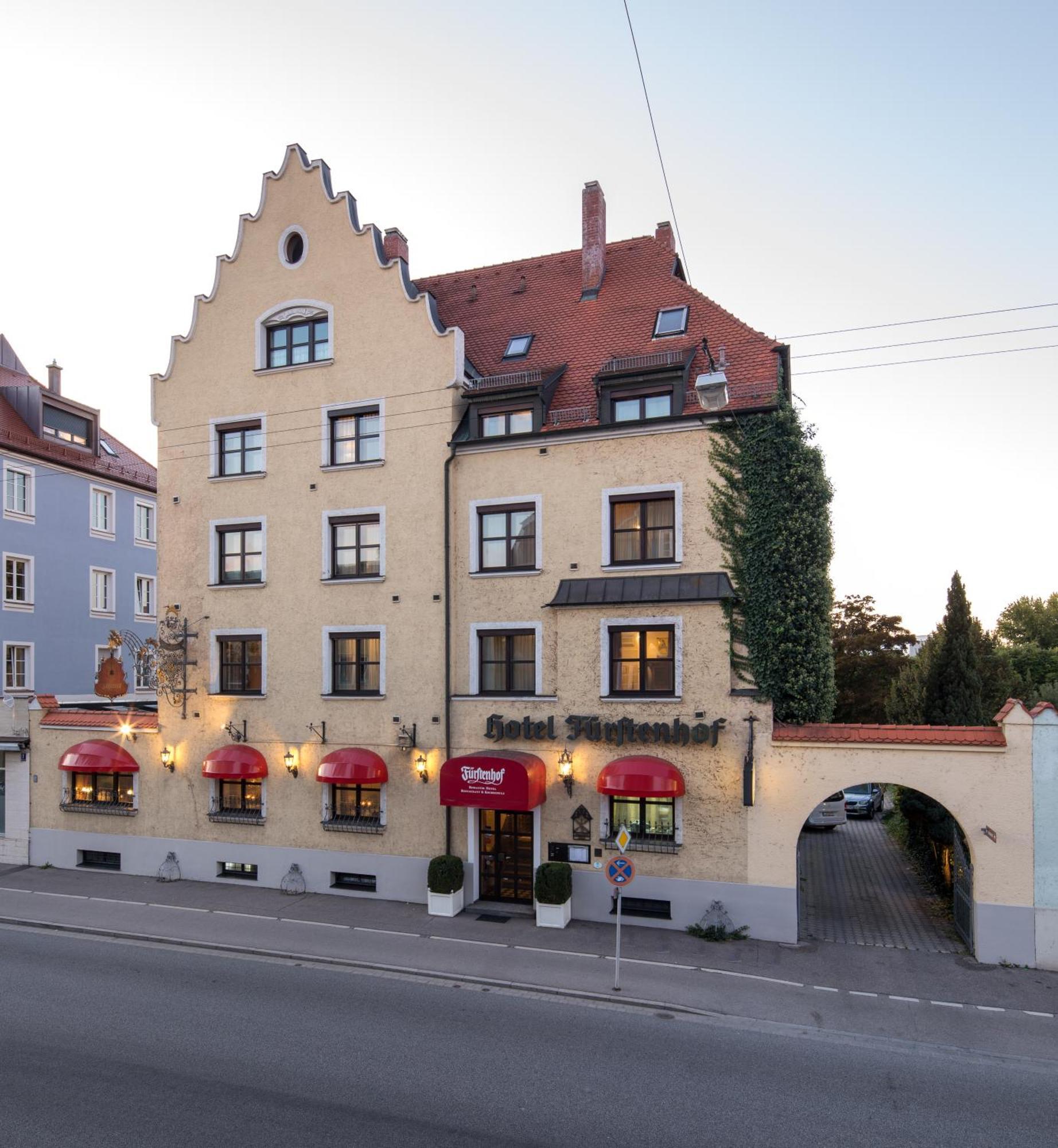 Romantik Hotel Fuerstenhof Landshut Exteriör bild