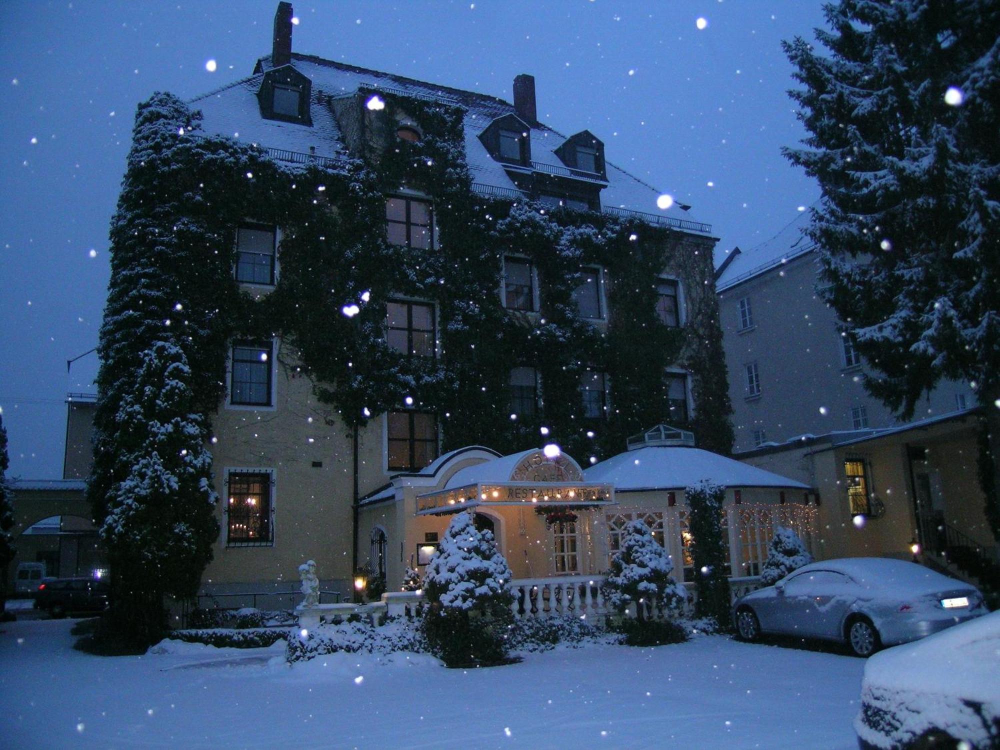 Romantik Hotel Fuerstenhof Landshut Exteriör bild