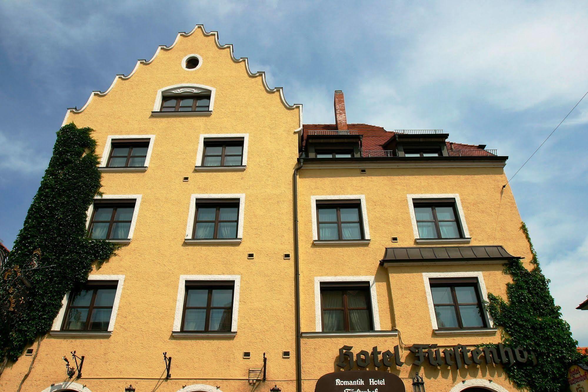 Romantik Hotel Fuerstenhof Landshut Exteriör bild