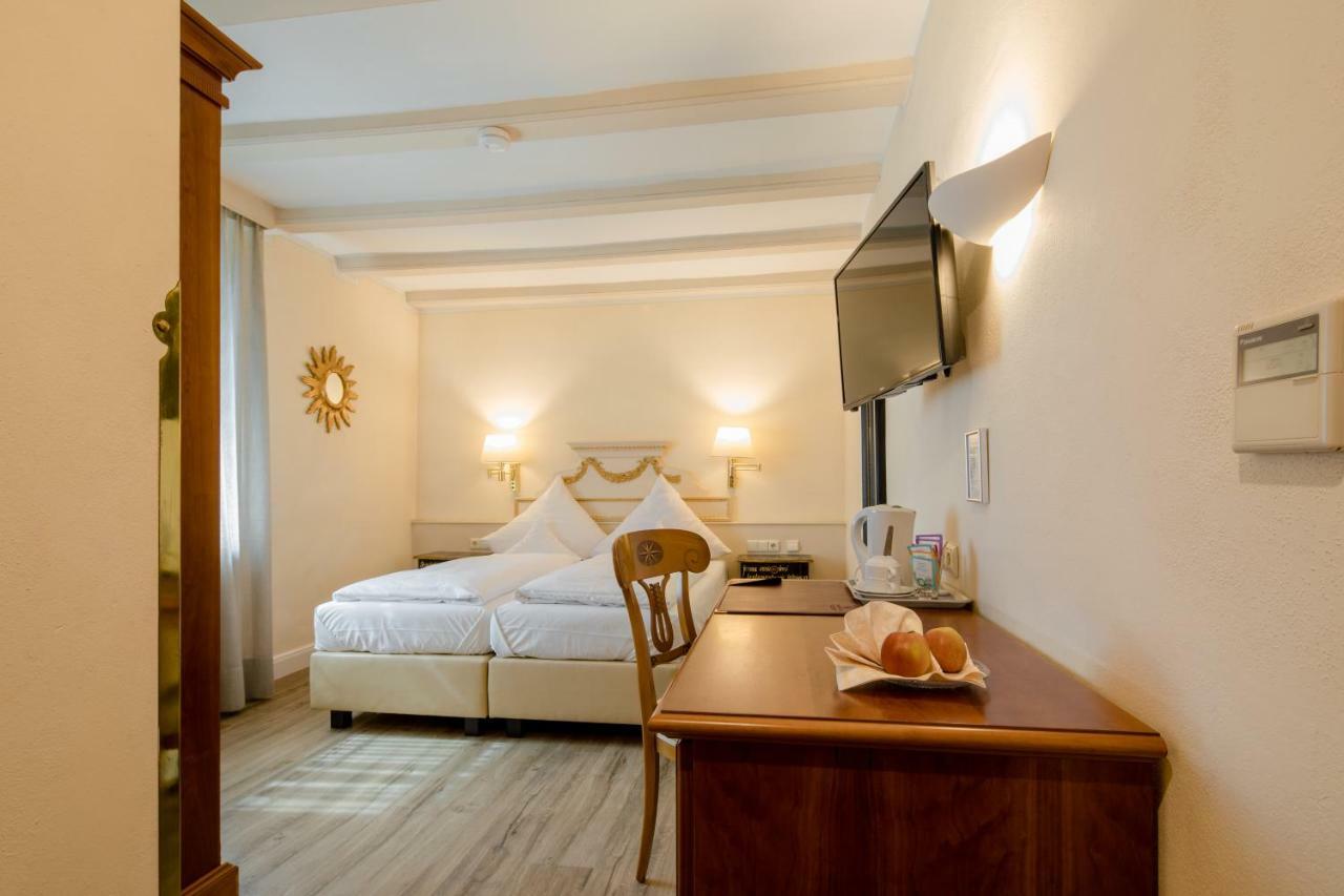 Simones Hotel Fuerstenhof Landshut Exteriör bild